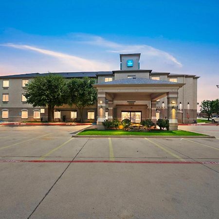 Clarion Inn & Suites Weatherford South Exterior photo